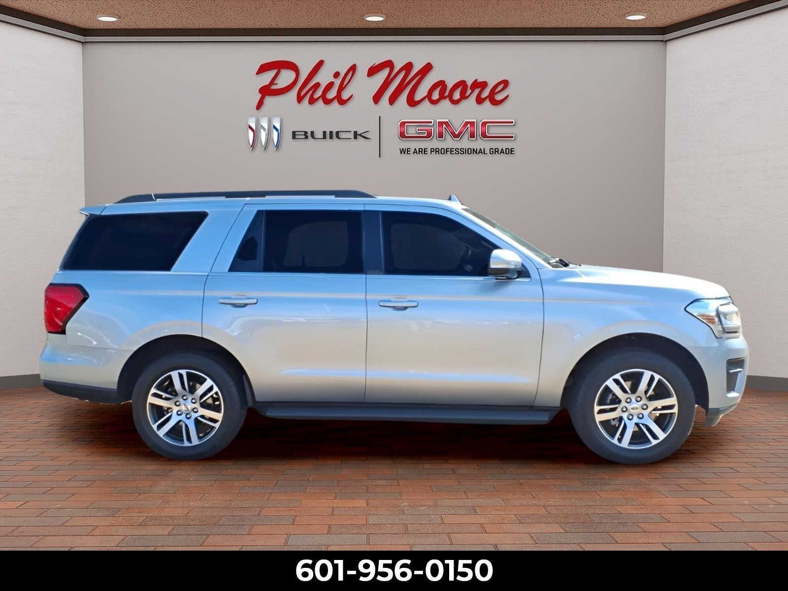 2024 Ford Expedition XLT in Silver — front three-quarter view