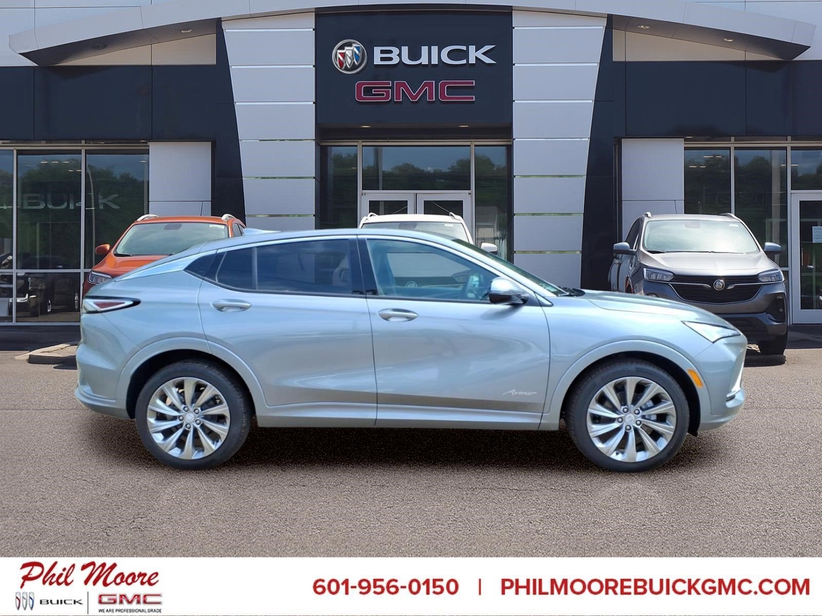2026 Buick Envista Avenir in Moonstone Gray Metallic — front three-quarter view
